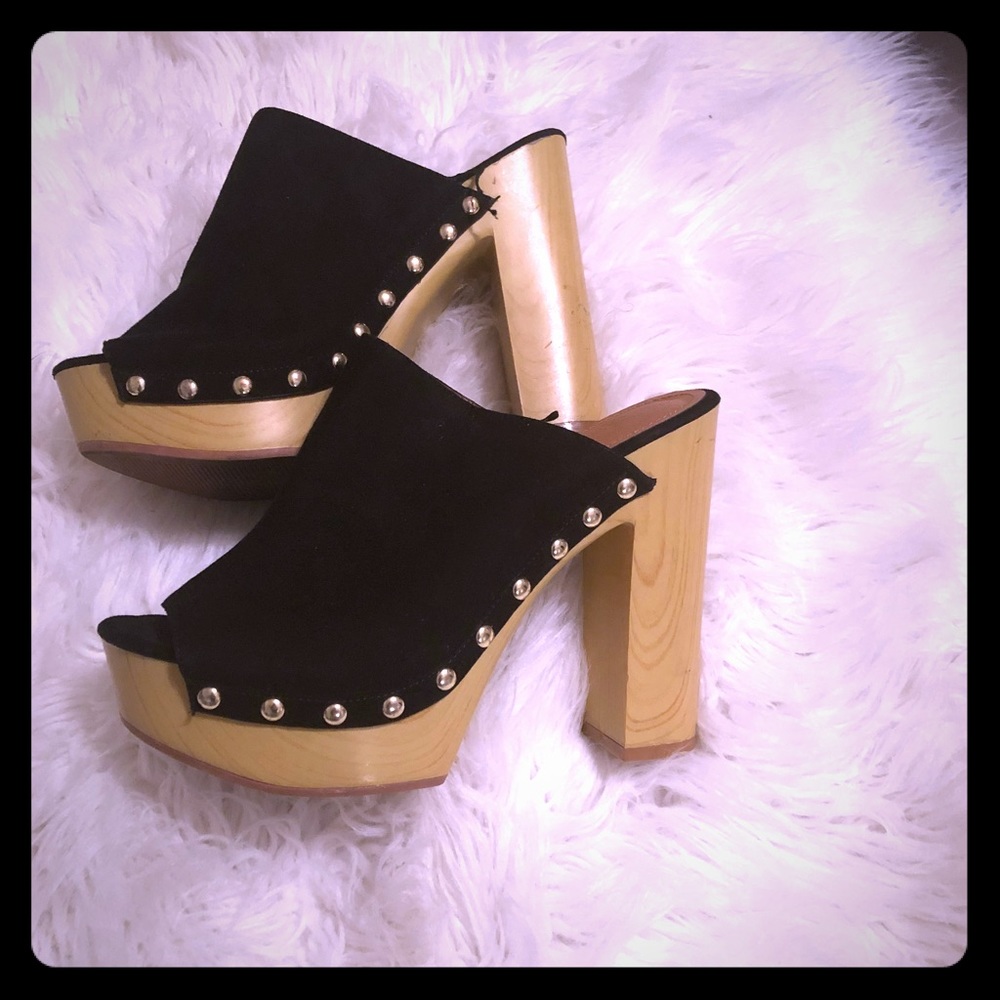 H&M black clogs